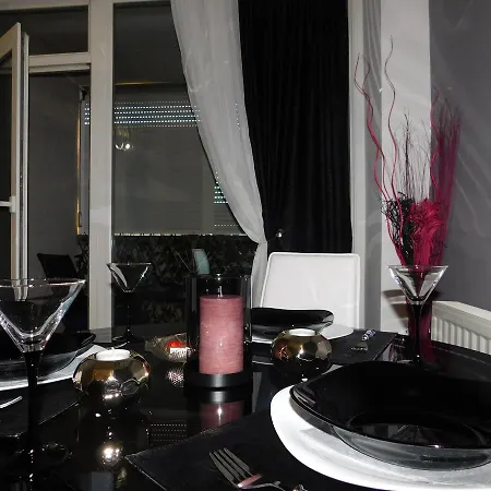 Velvet Lux Apartment *